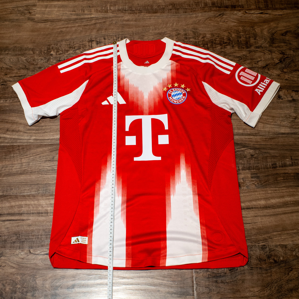 Adidas Bayern München Alphonso Davies #19 2025-26 Home Player Issued Signed Jersey - M