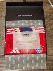Adidas Bayern München Alphonso Davies #19 2025-26 Home Player Issued Signed Jersey - M